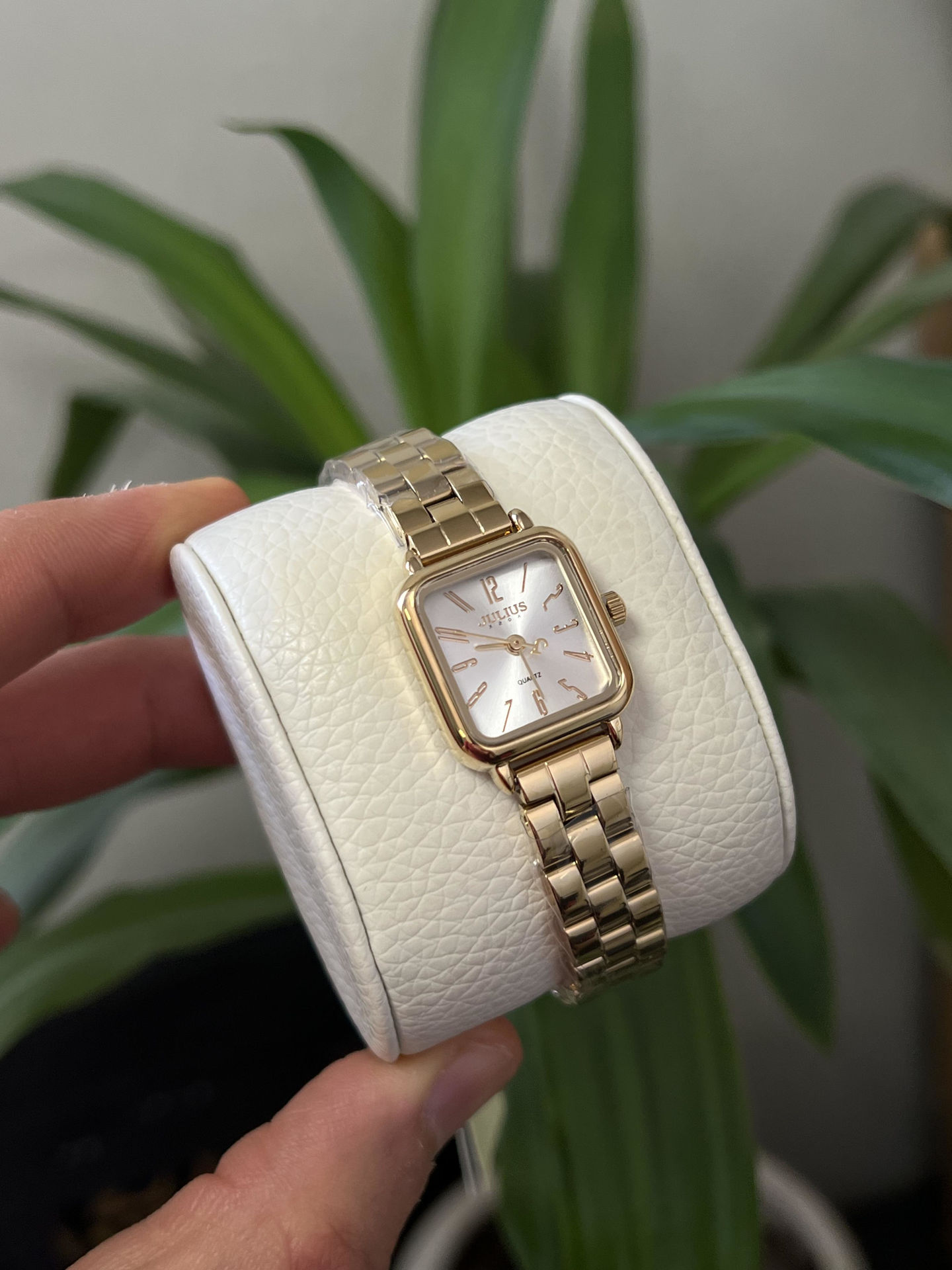 ساعت مچي زنانه قاب مربعي جوليوس مدل JA-1415B