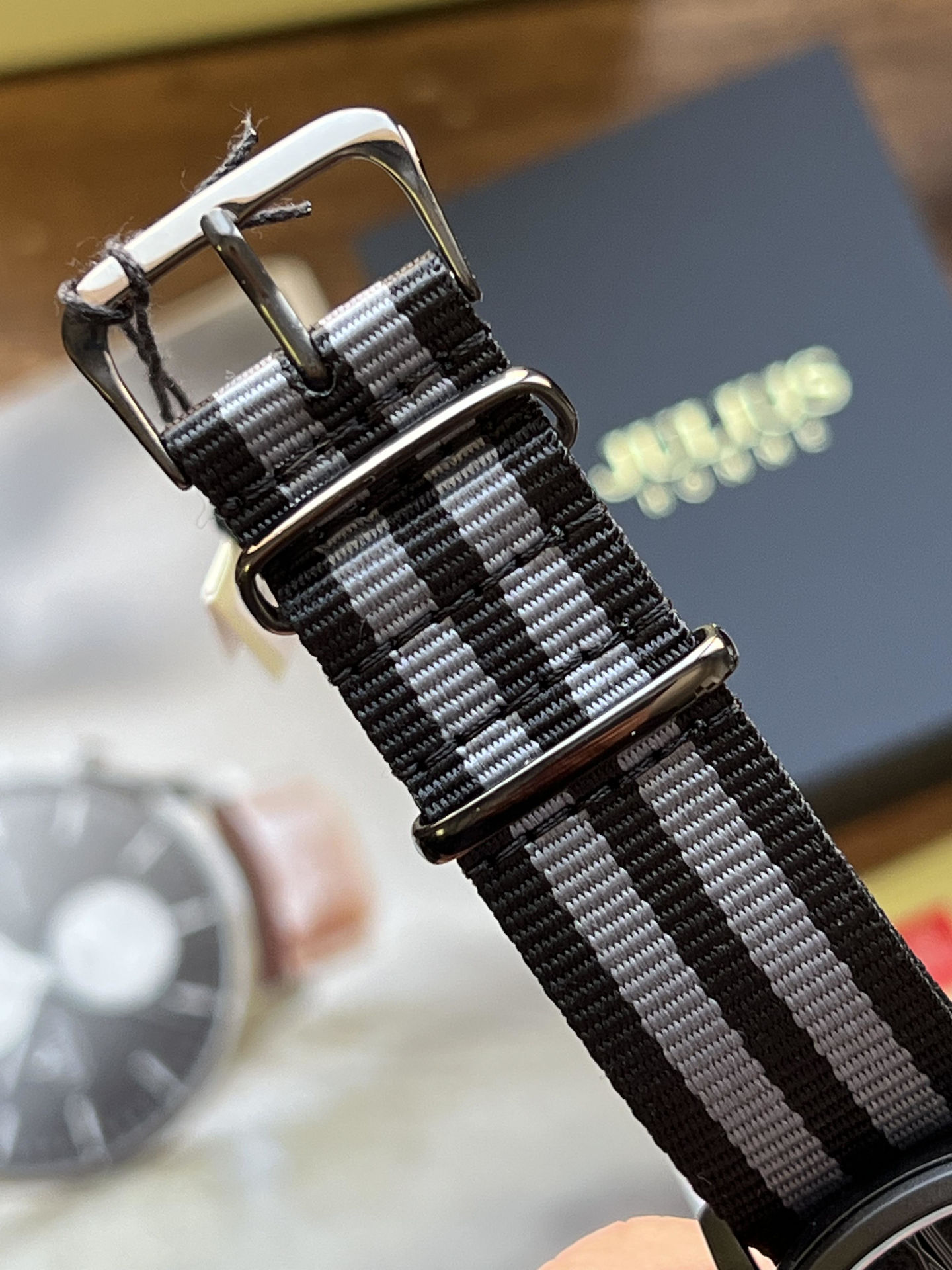 ساعت مچي مردانه بند برزنتي جوليوس مدل JAH-124D