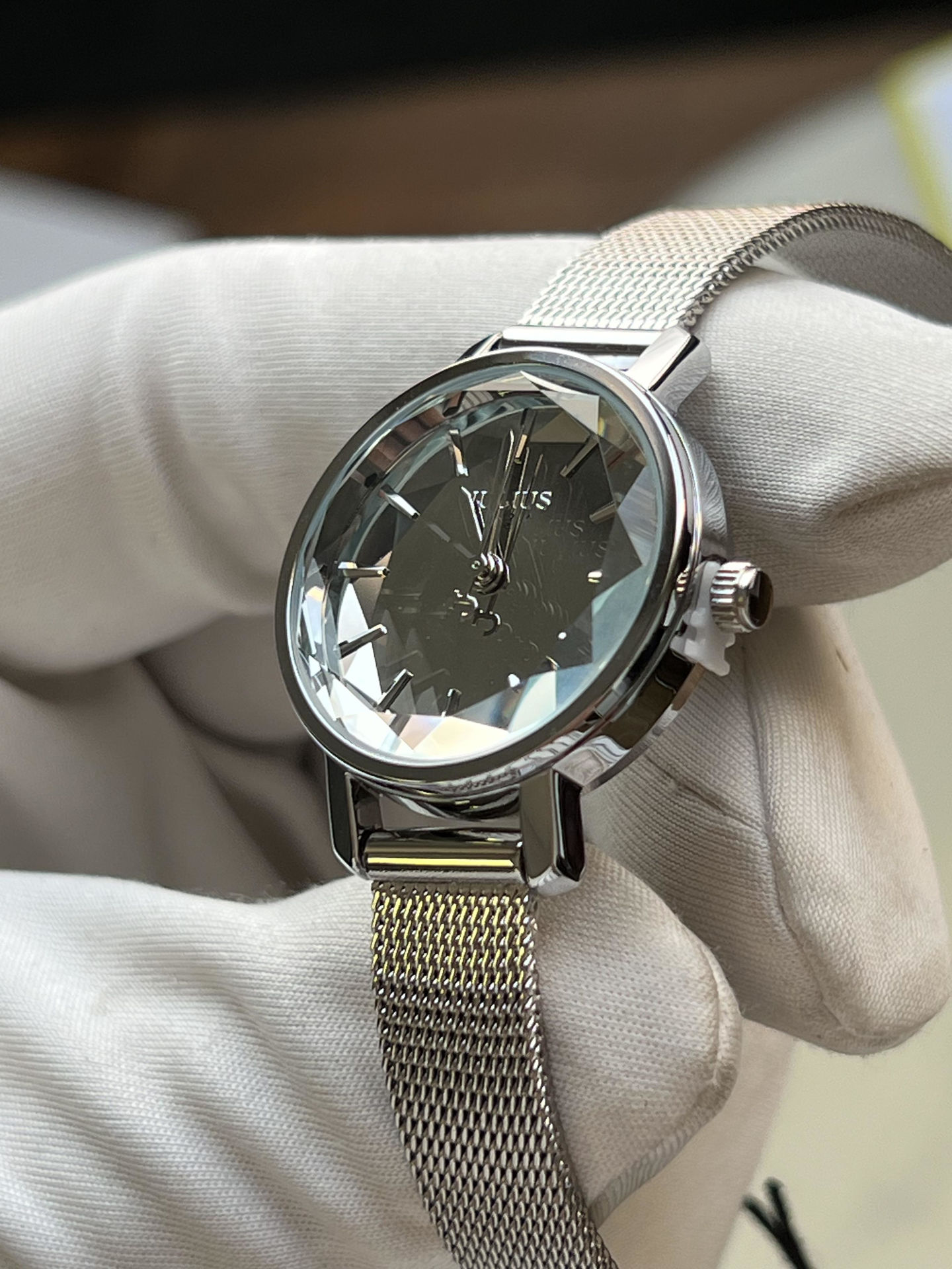 ساعت مچي زنانه گرد بندحصيري جوليوس مدل JA-1063A