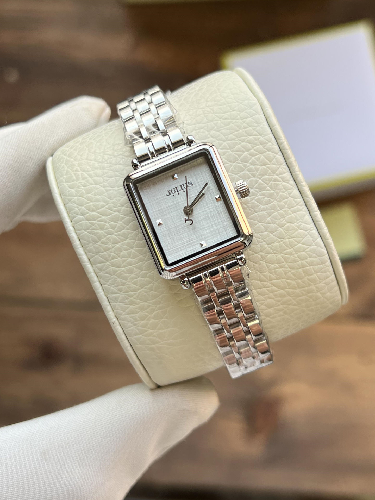 ساعت مچي زنانه بند فلزي جوليوس مدل JA-1315A