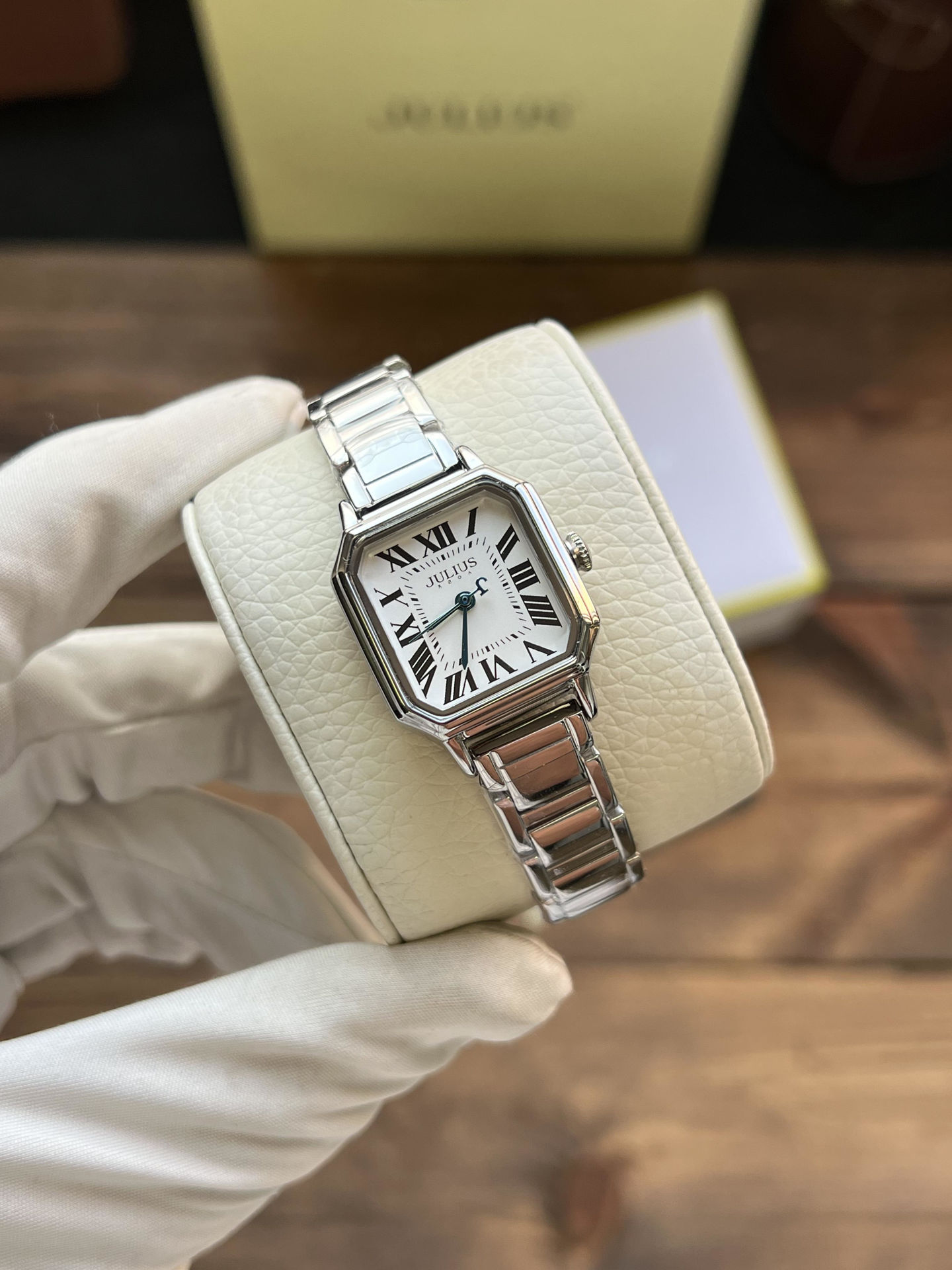 ساعت مچي زنانه بند فلزي جوليوس مدل JA-1546A