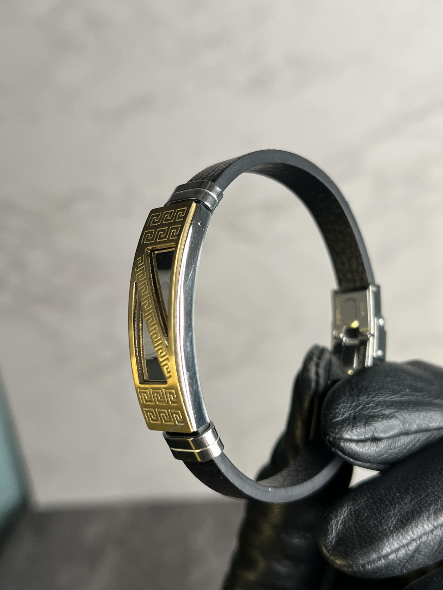 دستبند چرم مردانه5