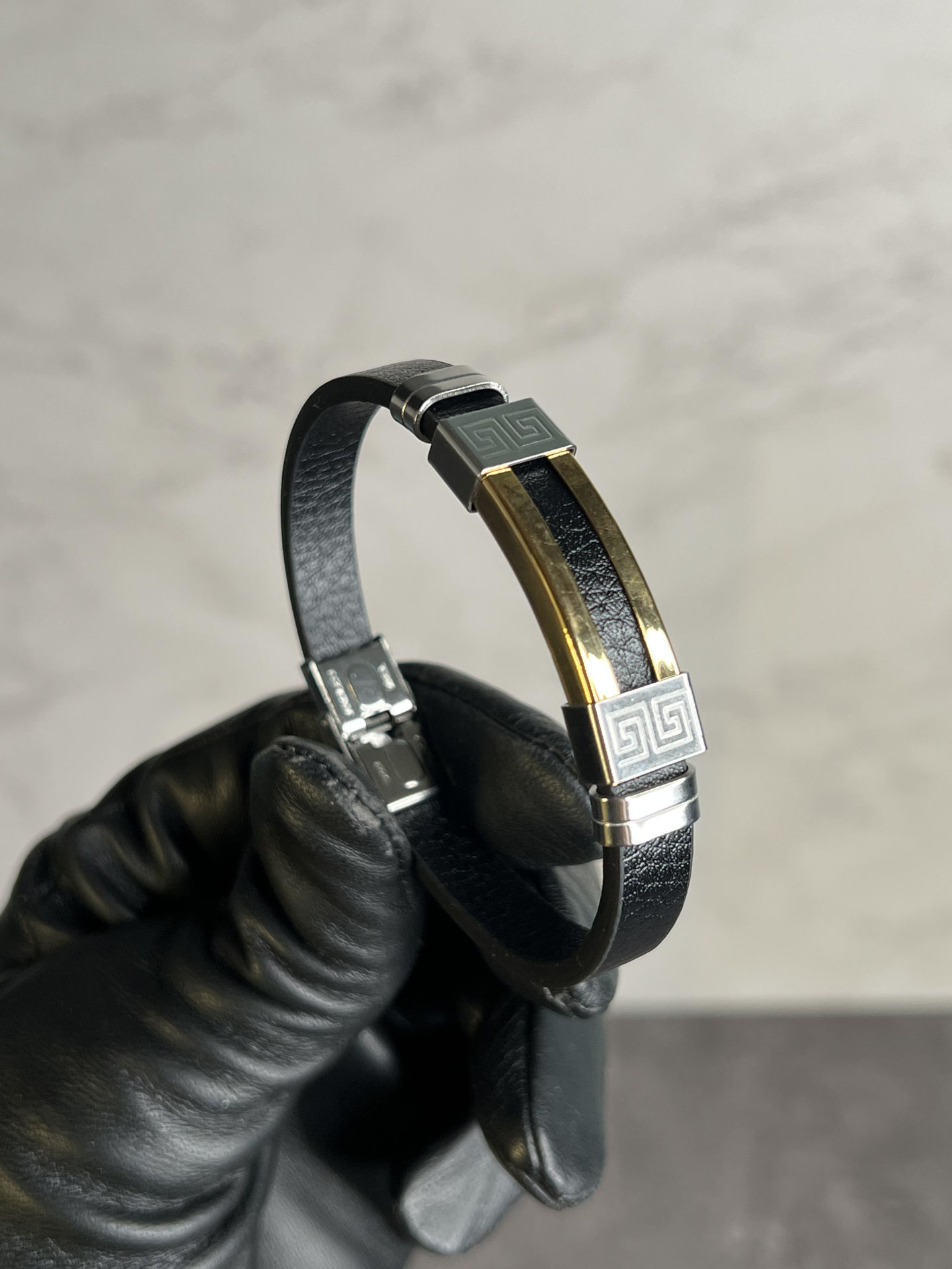 دستبند چرم مردانه 6