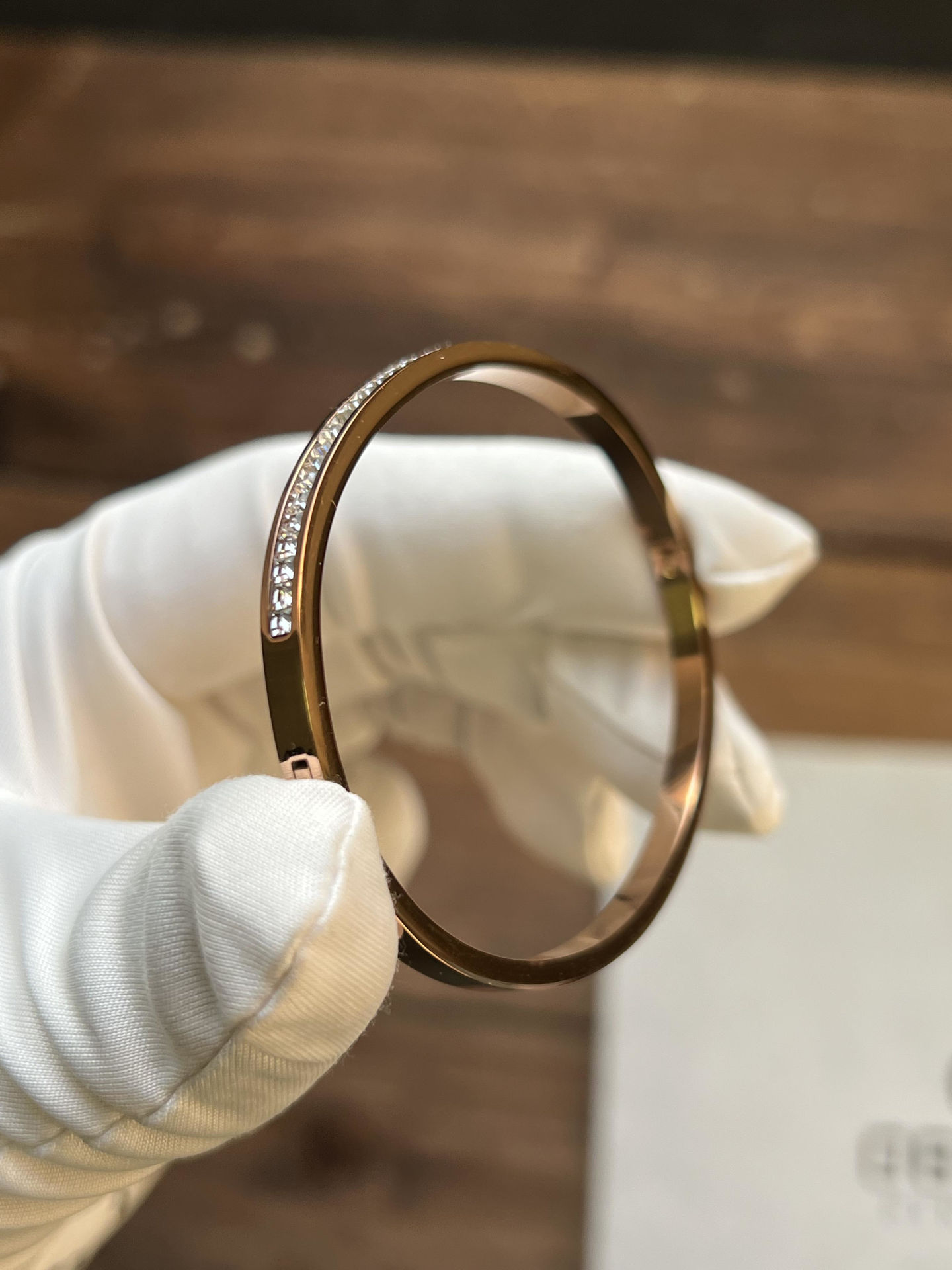 دستبند زنانه جولیوس مدل d200