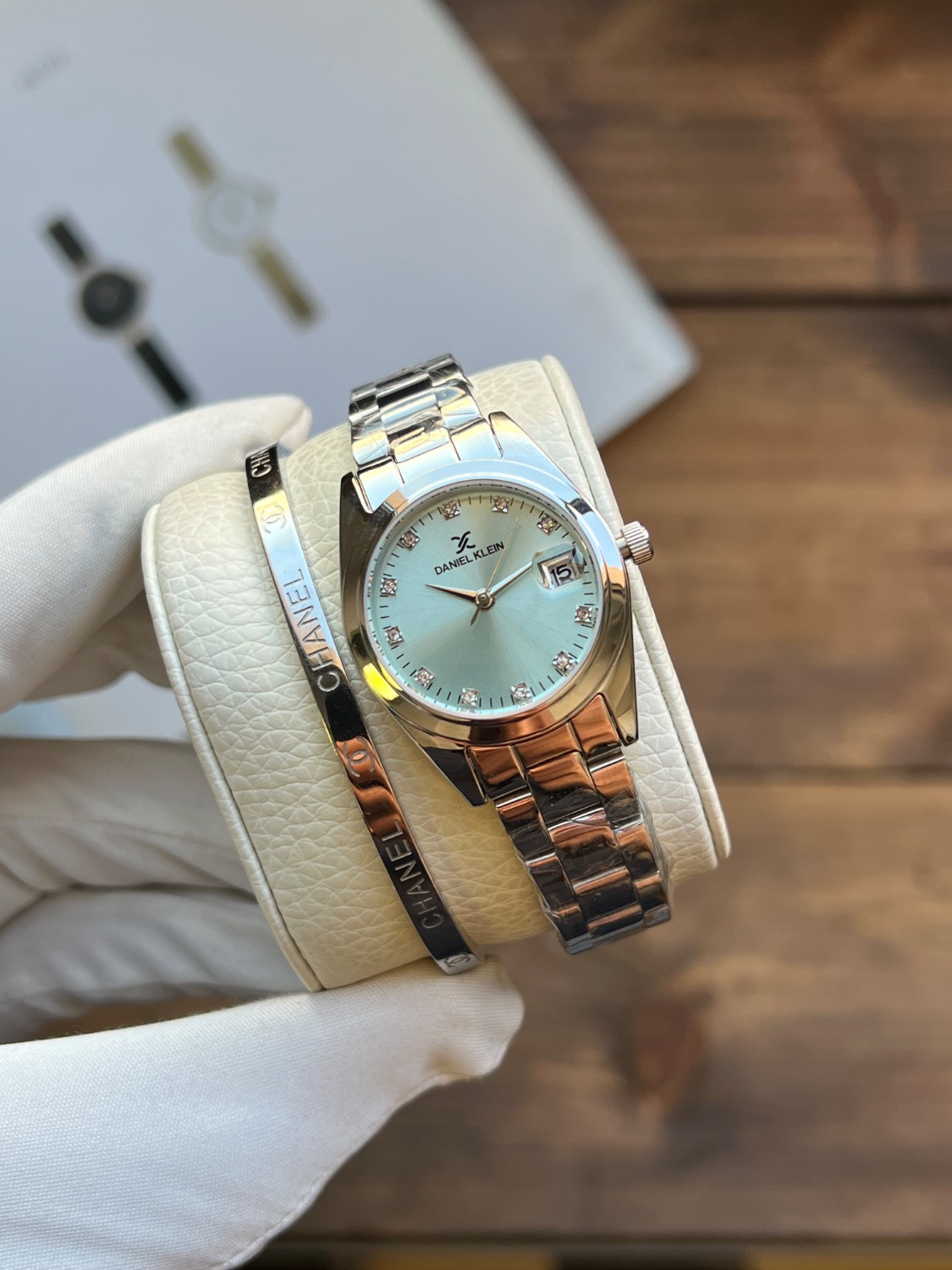 ساعت مچی زنانه دنیل کلین daniel klein اورجینال مدل DK-1-13758-2