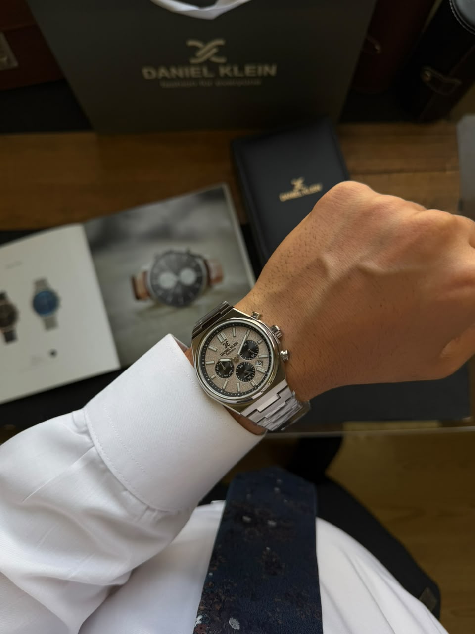 ساعت مچی مردانه دنیل کلین daniel klein اورجینال مدل DK-1-14236-6