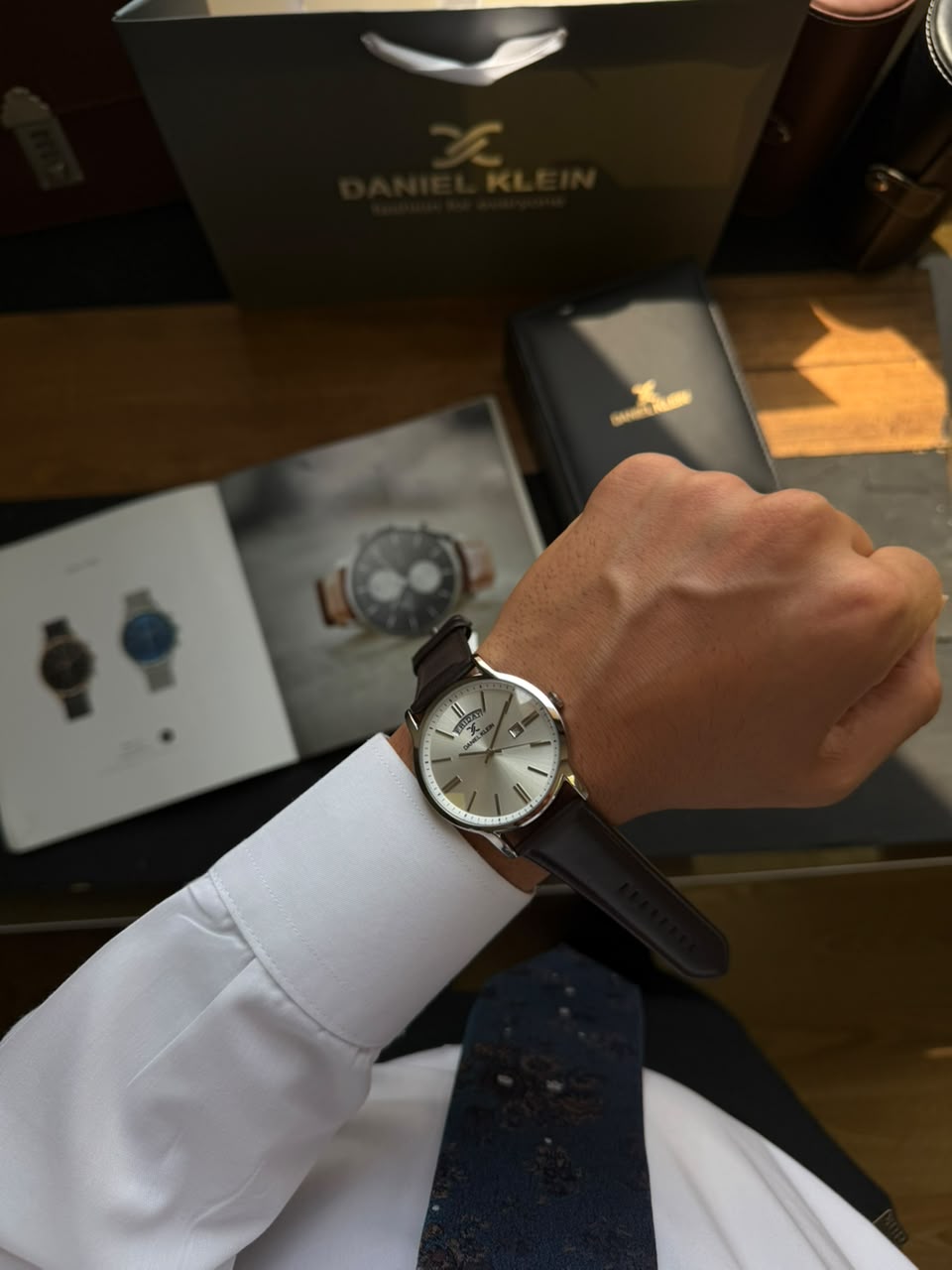 ساعت مچی مردانه دنیل کلین daniel klein اورجینال مدل DK-6-14204-1