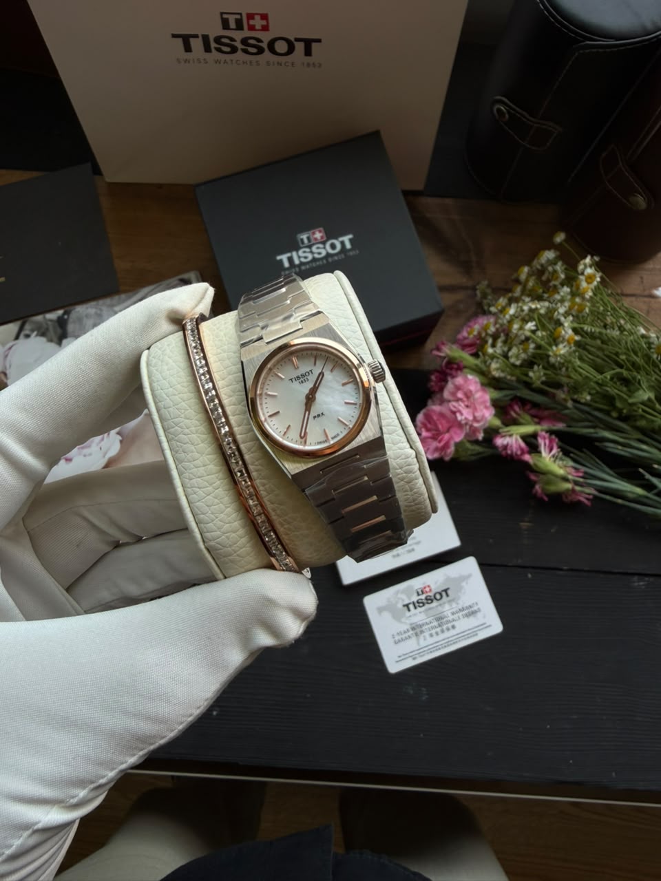 ساعت مچی زنانه تیسوت Tissot اورجینال مدل  T137.010.21.111.00