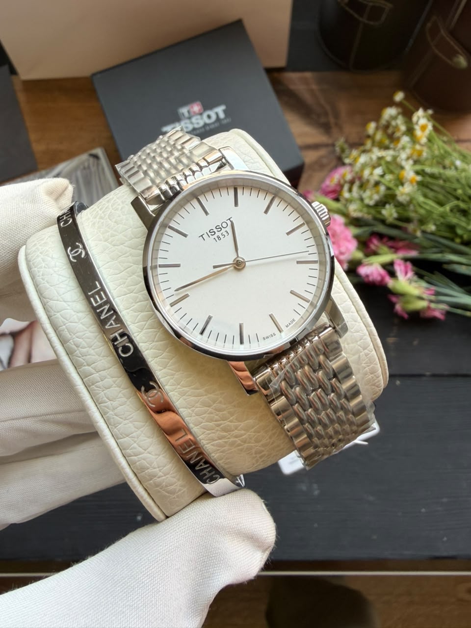 ساعت مچی زنانه تیسوت Tissot اورجینال مدل T109.210.11.031.00