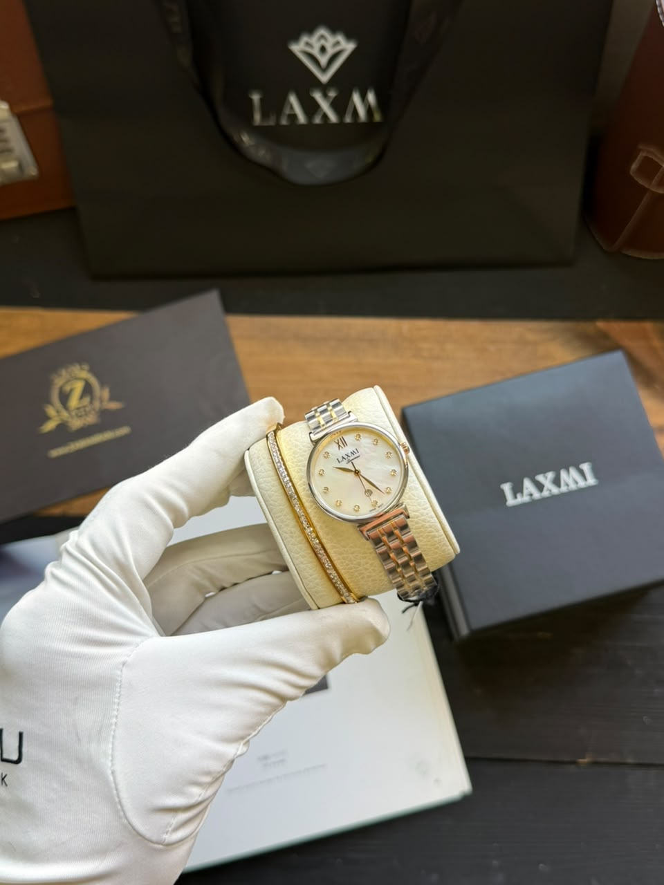 ساعت مچی زنانه لاکسمی LAXMI اورجینال مدل LA-8141-5L