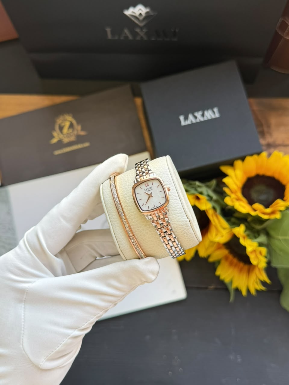 ساعت مچی زنانه لاکسمی LAXMI اورجینال مدل LA-8174-5