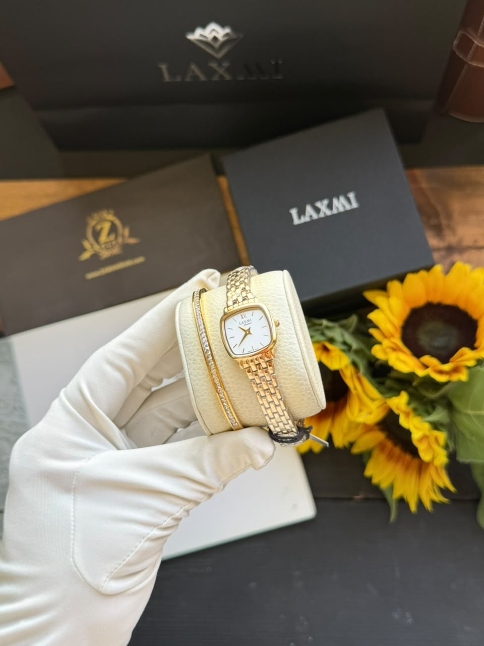 ساعت مچی زنانه لاکسمی LAXMI اورجینال مدل LA-8174-8